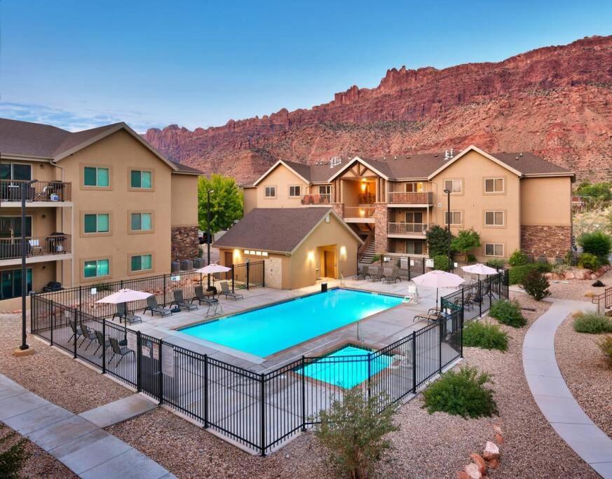 6A Family Friendly Redcliff Condo Pool & Hot Tub Moab Bagian luar foto